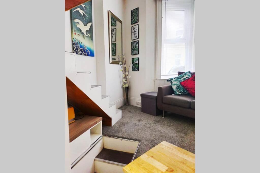 Апартаменти Cute & Cosy Loft-Style Studio Close To Beach Борнмут Екстер'єр фото