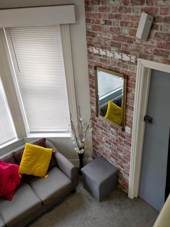 Апартаменти Cute & Cosy Loft-Style Studio Close To Beach Борнмут Екстер'єр фото